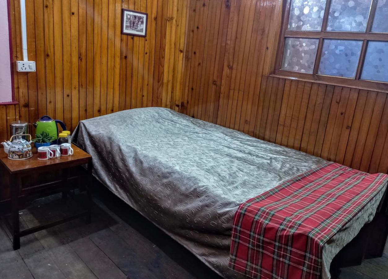 West Point Backpackers Hostel ダージリン エクステリア 写真